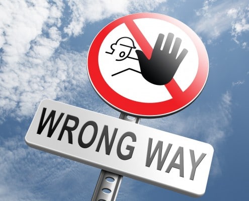 הדרך הלא נכונה באנגלית -wrong way